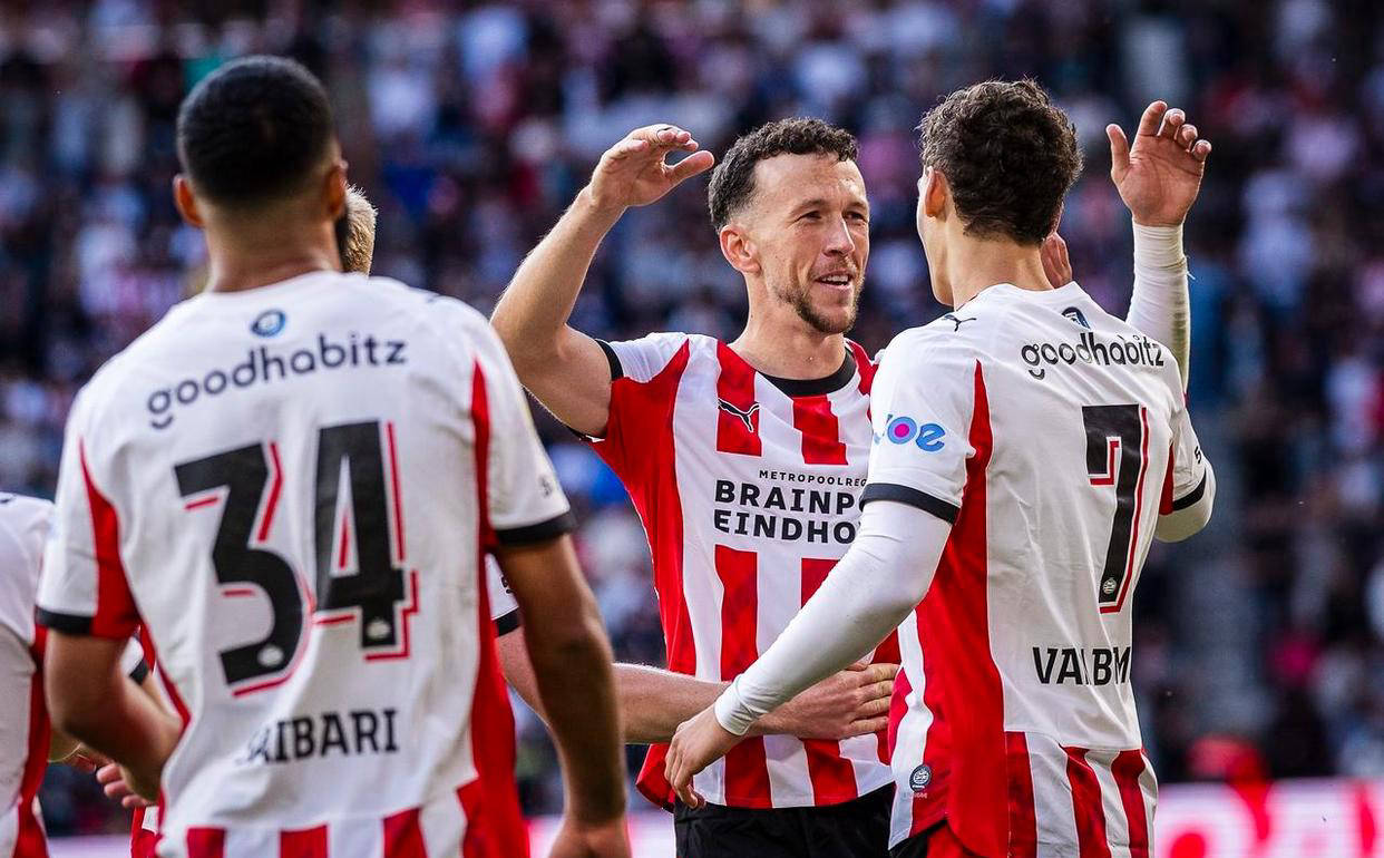 关于冲刺阶段体能课后；斯图加特外线爆发备战荷甲；信心回归；医务组通报恢复的信息