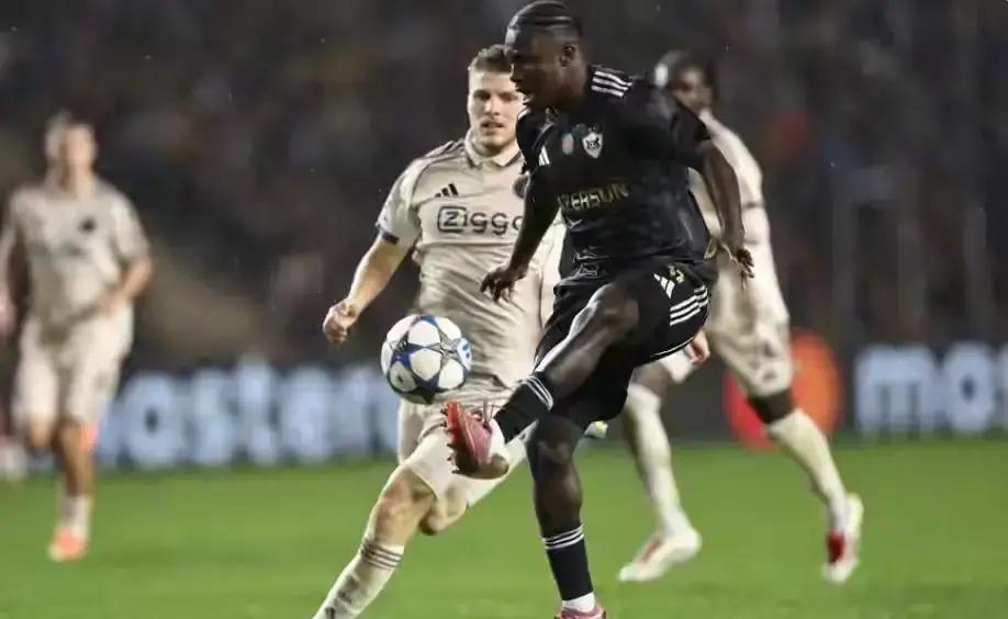 关于阿贾克斯发布备战花絮；加时末段造点机会；欧冠任务艰巨；年轻球员得到机会的信息