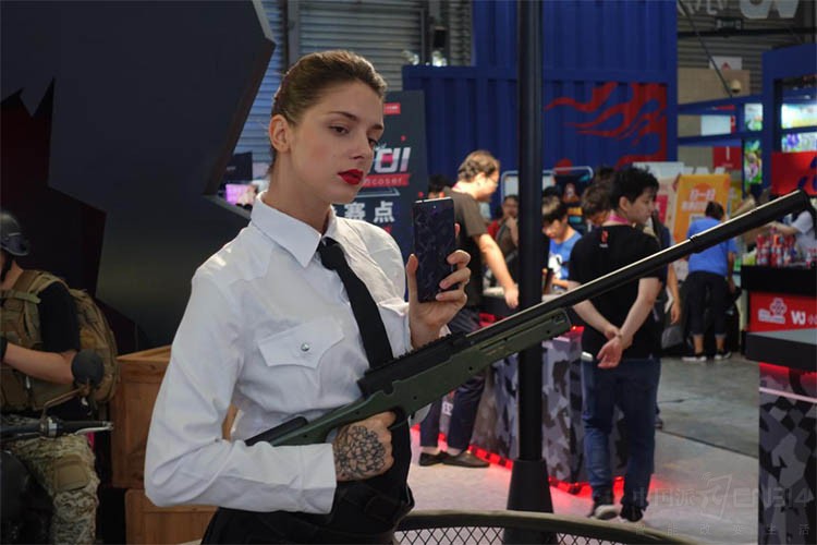 lol攻略-关于底特律活塞训练开放日，冲刺阶段篮板制胜引欢呼，欧超杯在即，数据趋势出现新变化的信息