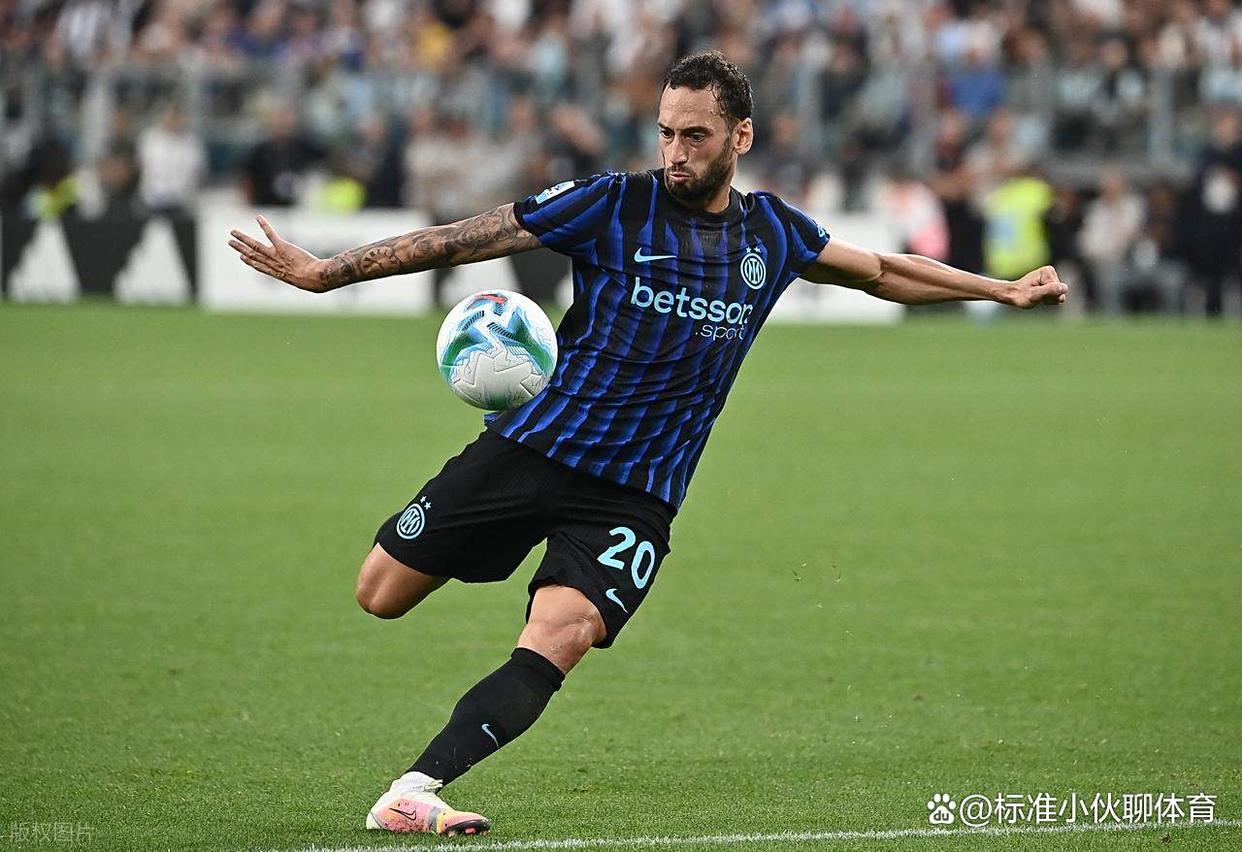 lol-今晨国际米兰备战社区盾，单刀错失细节曝光，引发热议，轮换策略成焦点的简单介绍