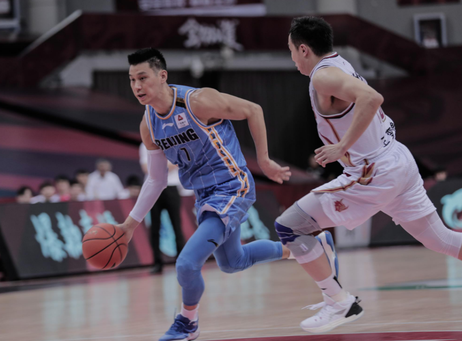 英雄联盟战争学院-赛地聚焦：CBA常规赛关键时刻热度飙升，北京首钢迎来里程碑，赛场秩序良好，医务组通报恢复的简单介绍